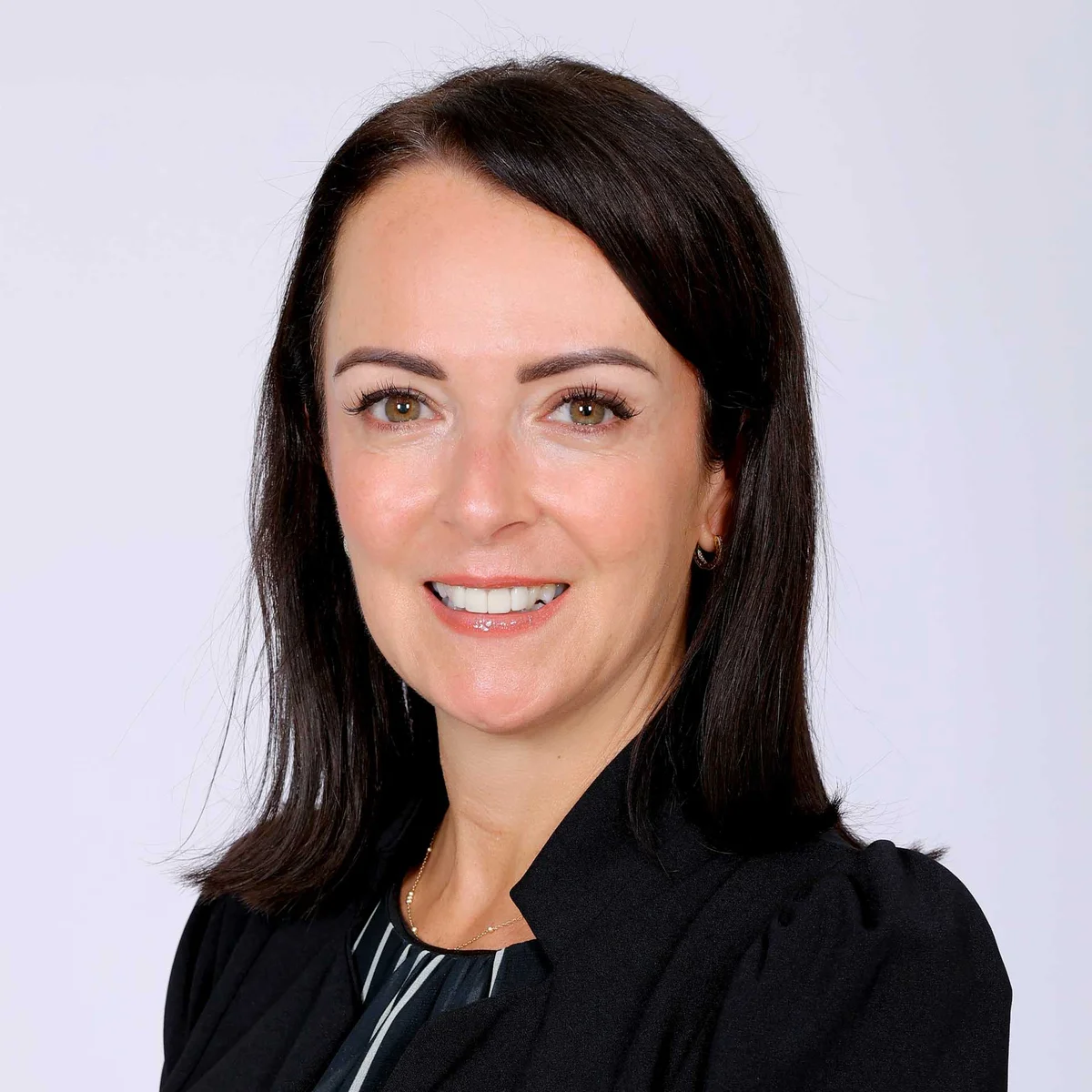  Miss Gillian Hammond
